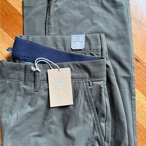 J. Crew Green Chinos Versatile Cotton Blend
